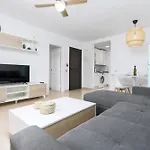 Home2book Sunny Terrace & Pool In קורלחו